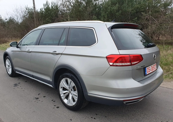 Volkswagen Passat cena 61000 przebieg: 269000, rok produkcji 2016 z Libiąż małe 121